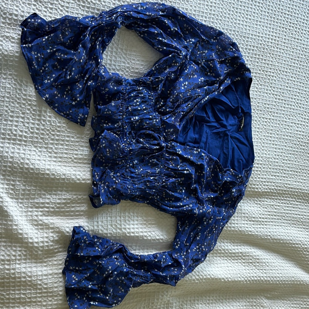 Blue blouse
